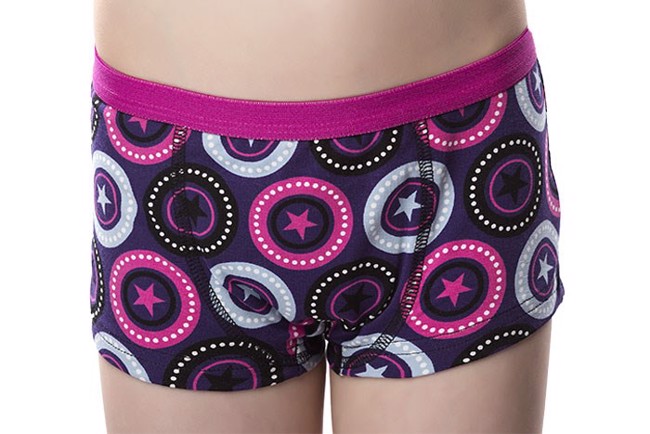 Briefs for daytime incontinence for girls